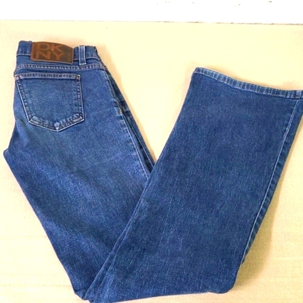 DNKY JEANS SZ 28/32 LONG BOOTCUT